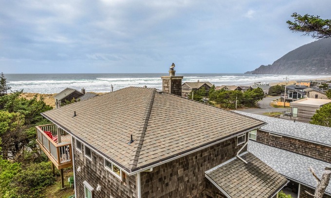 Manzanita House | Tranquil Treasure MCA#644 Oceanview, Steps to beach, Perfect Couples getaway