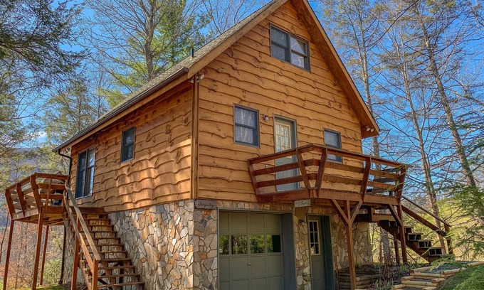 Lansing Cabin | Tranquility: 2 BR, 1.5 BA Cabin/Bungalow in Lansing, Sleeps 5