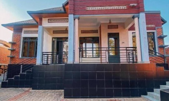 Remera House | Tranquility Home to stay in Kigali and relax. 12 minutes drive from KGL Airport