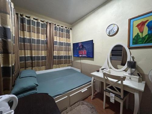 Santa Cruz House | Transient Room Manila