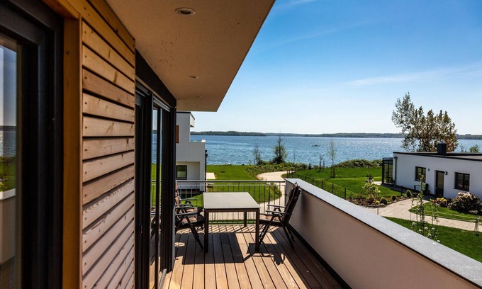 Schwerin Apartment | Traumhaftes Appartment mit Seeblick, Sauna, Kamin, Dachterrasse und Stadtnähe