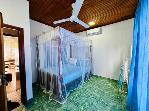 Rumassala Hotel | Traveller's Lodge Unawatuna