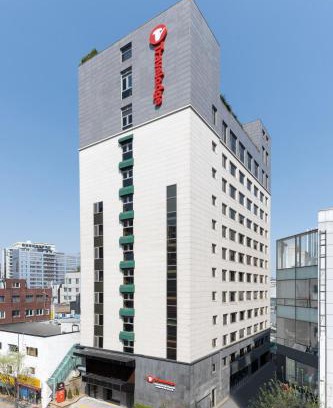 Pil-dong Hotel | Travelodge Myeongdong Namsan