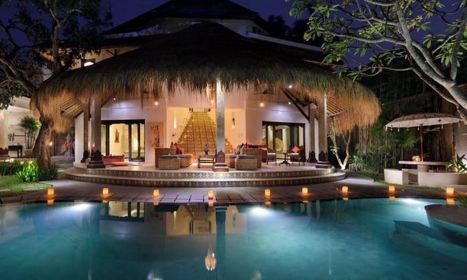 Central Seminyak Villa | Treasure in the Heart of Seminyak, a Luxury Bali Experience!
