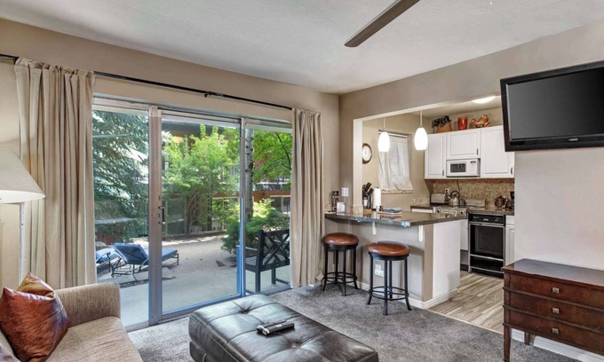 Downtown Park City Hotel | Treasure Mountain Inn - Junior Suite #36 - Cleaning fees included!