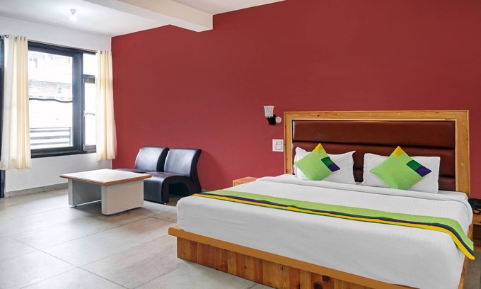 Kasol Hotel | Treebo Trend Woodward II With Mountain View
