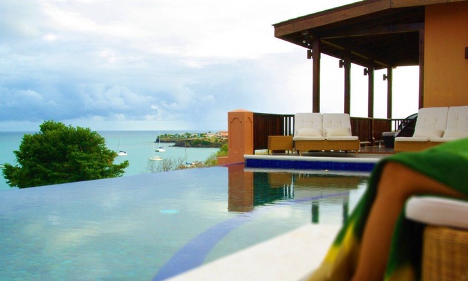 Lance aux Epines Villa | Treefrog Villa - 5 bedrooms overlooking the Ocean with resort access