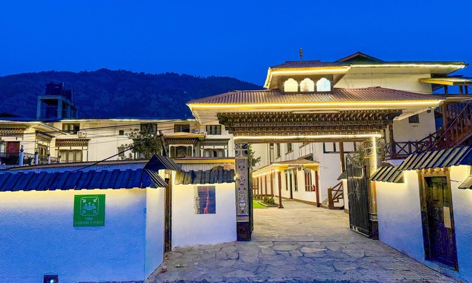 Paro Hotel | Treenz Lite Paro