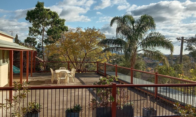 West Albury House | Treetops Escape * Close to CBD * Nature * Unlimited WIFI