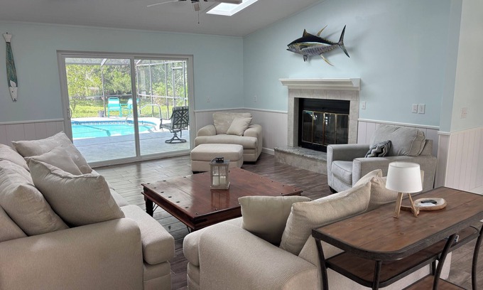 Riverhaven Village House | Tremendous 3-bedroom pool house in Homosassa 2600 sq ft executive home.