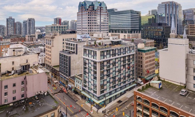 Gastown Apartment | Trendy and Cozy Downtown Vancouver Apartment, Near Gastown