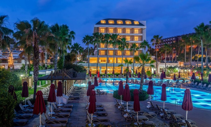 Side Resort | Trendy Palm Beach (Adults Only, 16+)