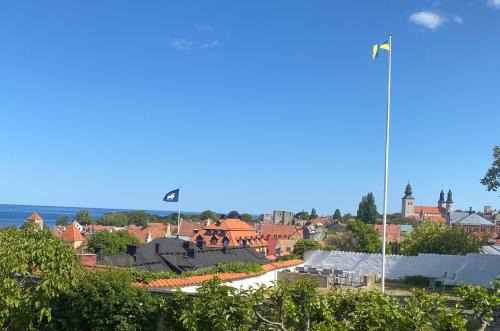 Innerstaden Apartment | Trerummare med havsutsikt i Visby innerstad