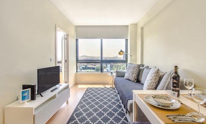 Centro / Baixa Apartment | Trindade Flat with Great View