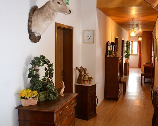Rheinhausen Cabin | Triple, Kat. B, non-smoking, toilet and shower (hotel) - Hotel Werneths Landgasthof Hirschen