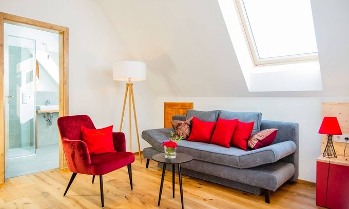 Lautlingen Apartment | Triple room with shower and WC