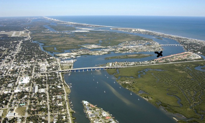 Bouchelles Island Condo | Tropical Breeze Getaway! Watch the Shuttles from the Balcony! New Smyrna Beach!