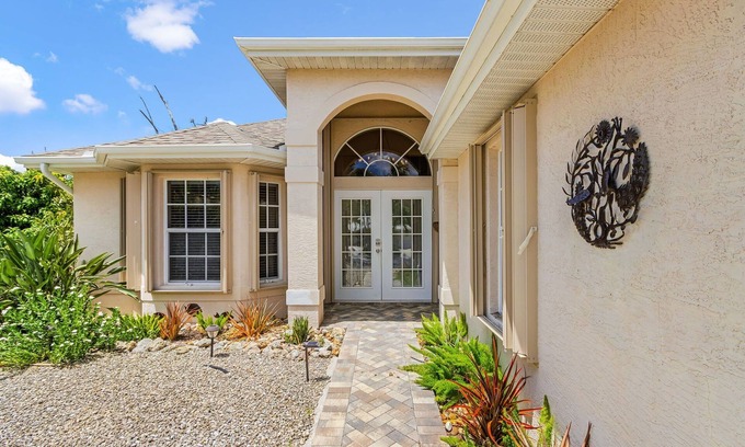 Saint James City House | Tropical Getaway in St. James City – 3BR/2BA w/Boat Ramp Access Nearby!