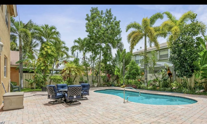 Villages of Palm Beach Lakes Villa | Tropical Getaway in West Palm Beach w/ private pool ~10 mins away from the beach