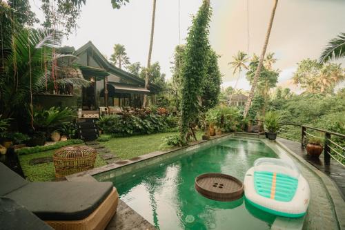 Mas Villa | Tropical Kasbah with Riverside View - Beji Mas, Ubud