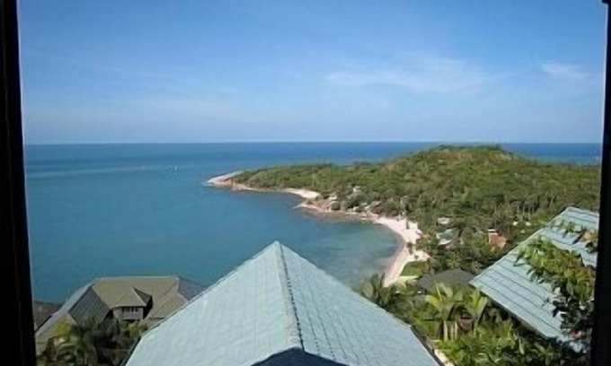 Moo 5 Villa | tropical oasis in a sought after location with private pool , bar and spa ,