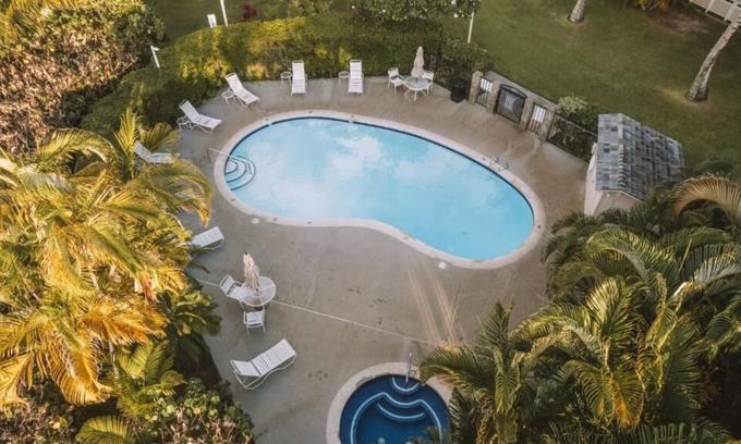 Wailua House | Tropical Oasis Retreat! 4 Amazing Garden View Suites | Close to Nearest Beach