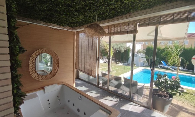 Miami Platja Villa | Tropical villa with Spa, private pool and beach at 3 minutes walking distance.