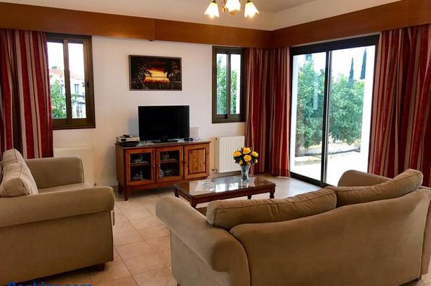 Peyia Town Villa | Trouzini Villa 2