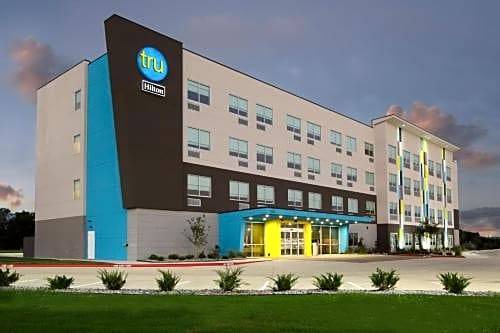 Bryan Hotel | Tru by Hilton Bryan College Station