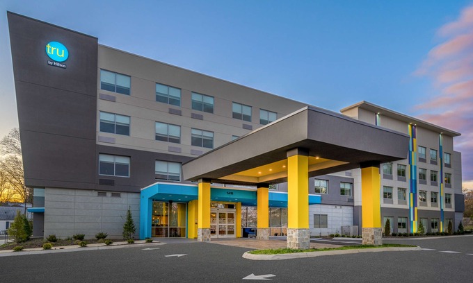 Knoxville Hotel | Tru by Hilton Knoxville North I75