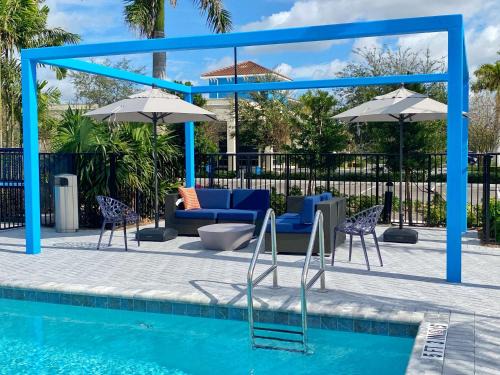 Miramar Hotel | Tru By Hilton Miramar