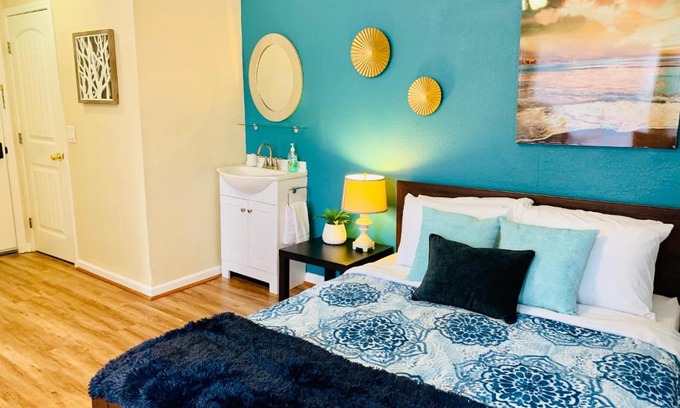 Cortez Hill House | True blue suite downtown San Diego