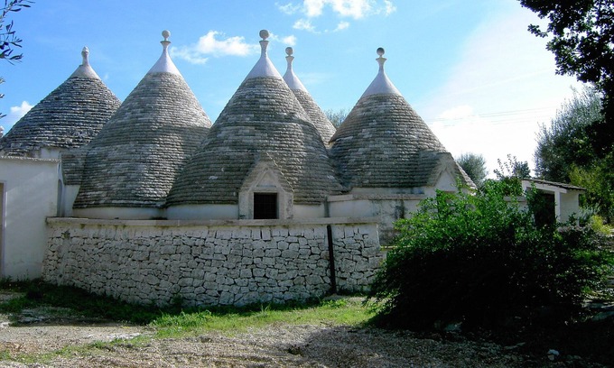 Triggianello House | Trulli of Mercedes splendid residence consisting of 5 trulli