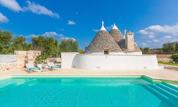 San Michele Salentino House | Trullo del Mandarino con piscina