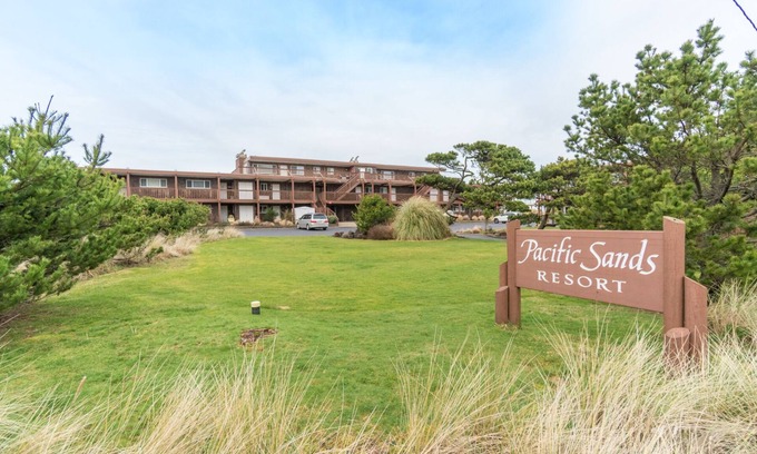 Neskowin Condo | Truly on the beach at this very oceanfront condo, sweeping views on the balcony!