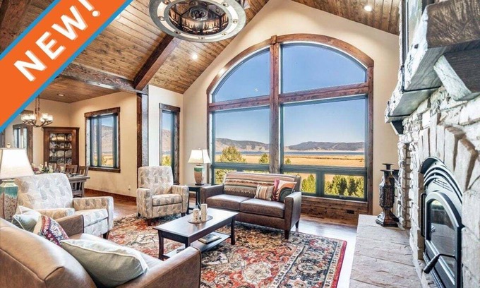 Island Park House | Trumpeter Swan,4Br/3 1/2Ba,BBQ,Firepit,Best views in island park,Lakeview,20m 2 YNP,Secluded,Deck
