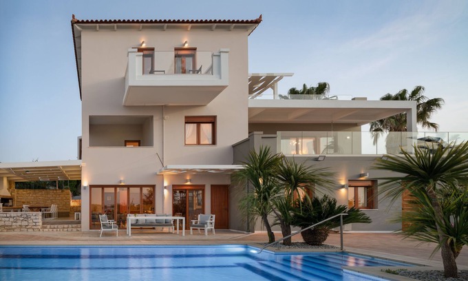 Houdetsi Villa | Tsourlakis Residence, 50m2 Pool, Gym, Walking distance to Shops & Total Privacy