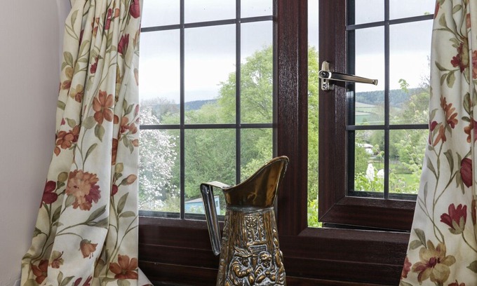 Clun Cottage | Tuc - Tin, CLUN