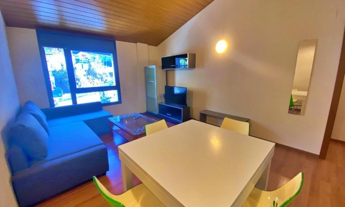 Encamp Apartment | Tucamp 4.2 Hasta 4 personas junto al Funicamp