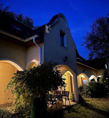 Velence Apartment | Tulipános Ház