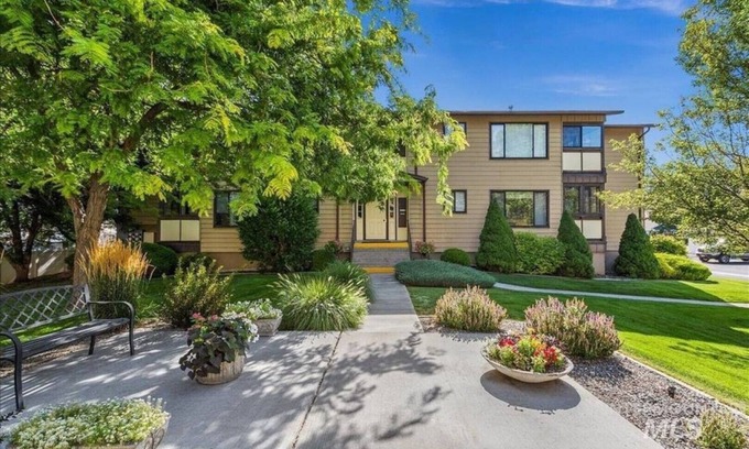 Twin Falls Condo | TURNKEY EXECUTIVE CONDO - FOR LEASE 1-12 months 2,600 mo.