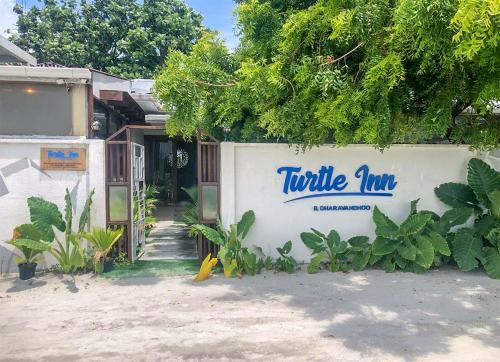Dharavandhoo House | Turtle Inn Dharavandhoo