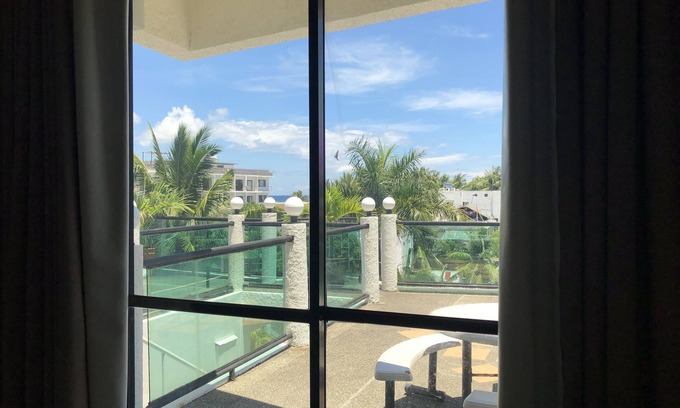 Manoc-Manoc Resort | Turtle Inn Resort