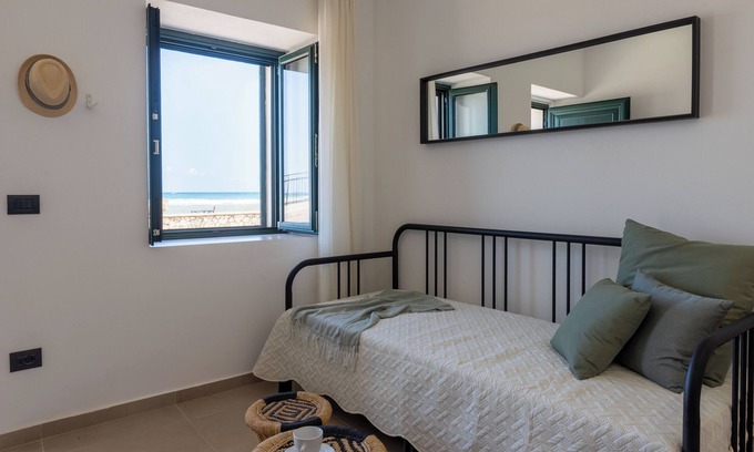 Castel Di Tusa House | Tusa Bay. Enjoy the sun and sea at 2BR house a few steps away from the beach.