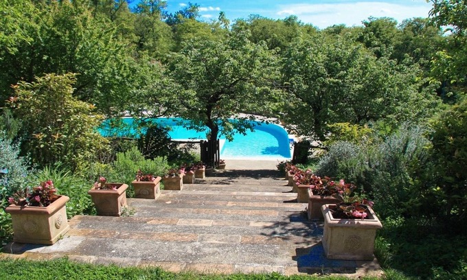 San Casciano dei Bagni Villa | TUSCAN LUXURY/POOL/GARDENS-EXC I YOURS-SLPS 14/HOT SPRINGS AREA-WALK TO VILLAGE