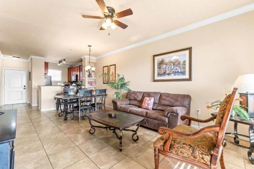 Davenport House | Tuscan Paradise At Bella Piazza