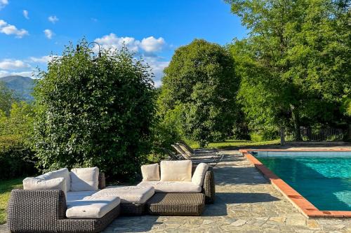 Pescia House | Tuscan Villa With Pool Near Florence