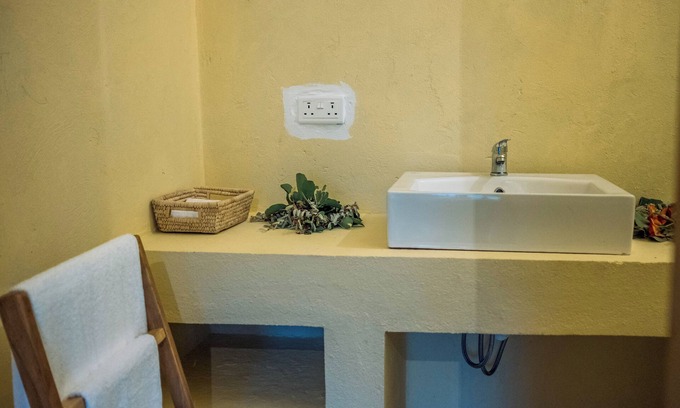 Arusha House | Twin Double Room 6 at Rafiki Retreat