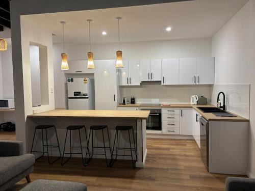Broken Hill Apartment | Twin Ensuite Lux CBD apartment