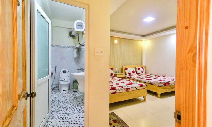 Phuong Hotel | Twin Room 304 Charming hotel in terrific Đà Lạt with WiFi